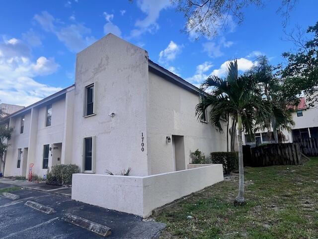 1720 Northwest 4th Avenue Boca Raton, FL 33432 - Photo 3 of 12 1700b