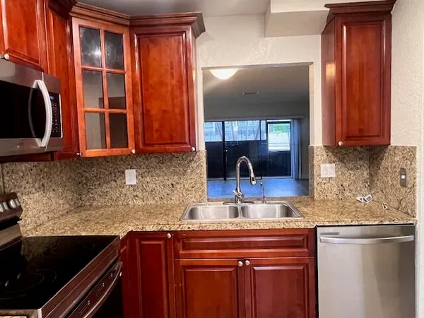 $2,795 | 1720 Northwest 4th Avenue, Boca Raton, FL 33432
