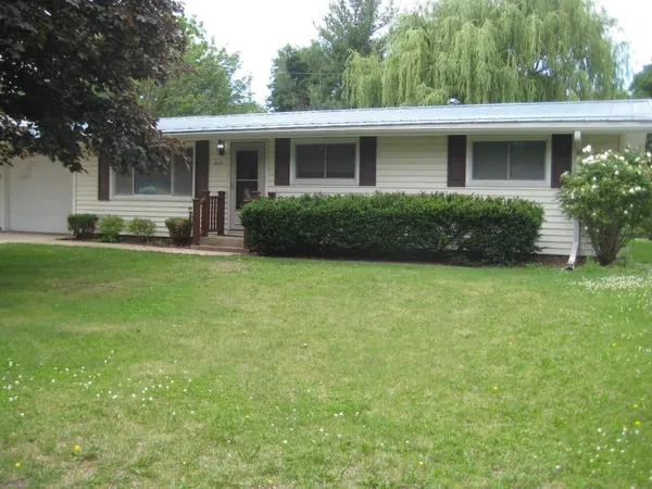 $210,000 | 1111 South 5th Street, Prairie du Chien, WI 53821