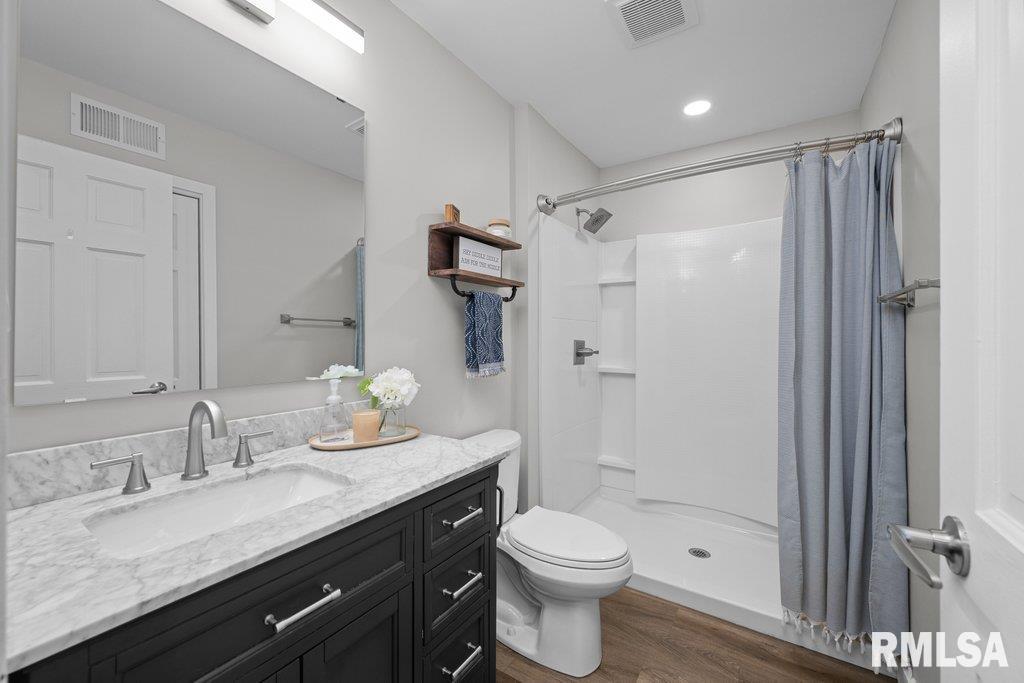 2916 36th Street Moline, IL 61265 - Photo 28 of 56 Gallery Image 28