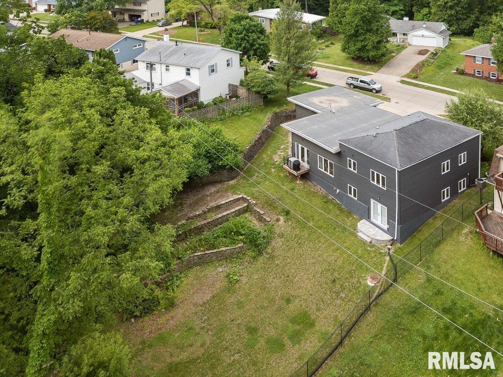 2916 36th Street Moline, IL 61265 - Photo 3 of 56 Gallery Image 3