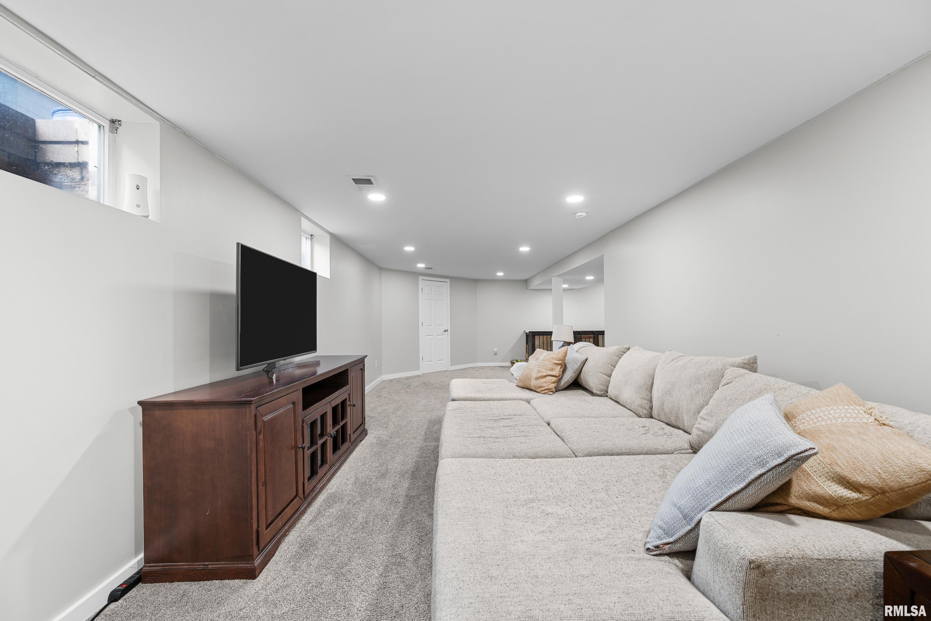 2916 36th Street Moline, IL 61265 - Photo 33 of 56 Gallery Image 33
