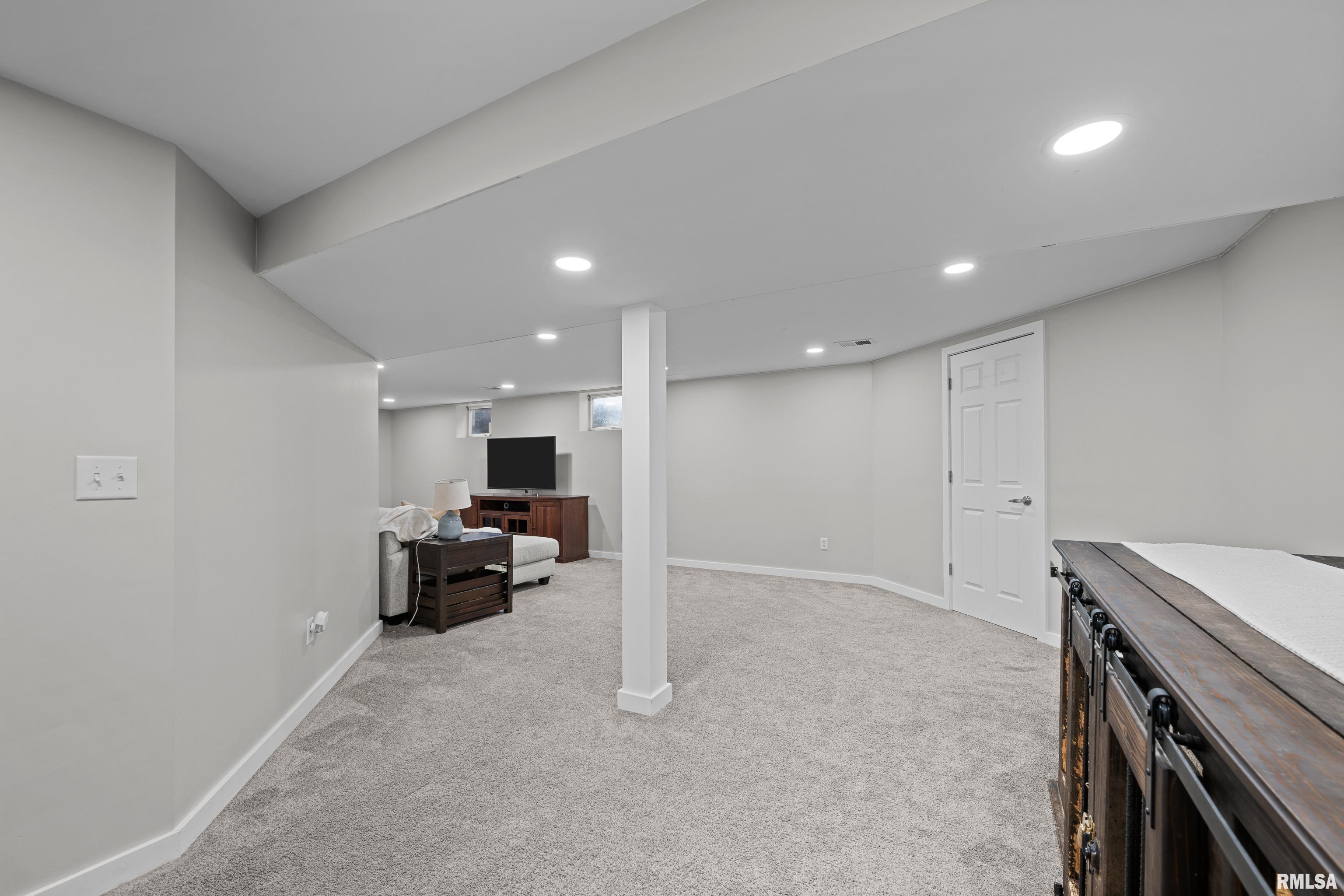 2916 36th Street Moline, IL 61265 - Photo 35 of 56 Gallery Image 35