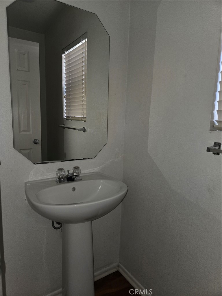 7395 Ayers Rock Road Riverside, CA 92508 - Photo 9 of 12 Powder room