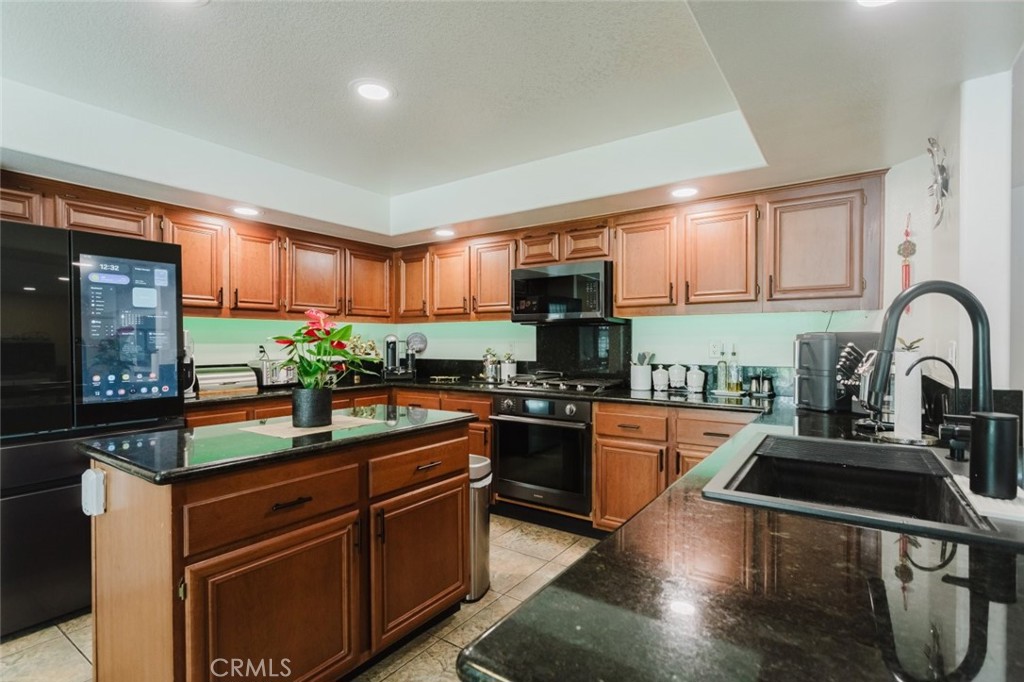5617 East Ave R 12 Palmdale, CA 93552 - Photo 16 of 71