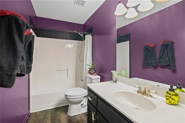 $314,900 | 727 Country Lane, Raymore, MO 64083