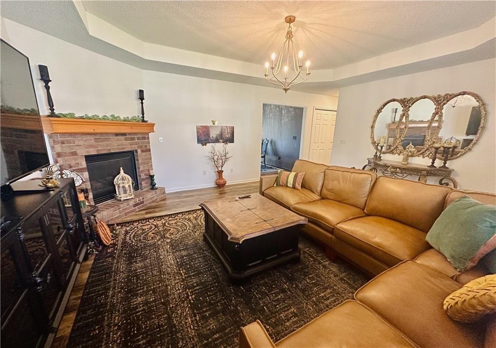 727 Country Lane Raymore, MO 64083 - Photo 4 of 18