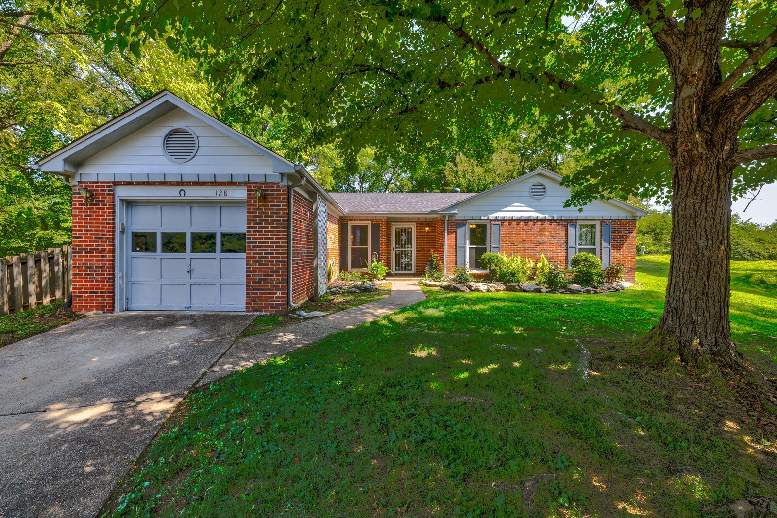 128 Ridgemont Place Franklin, TN 37064 - Photo 4 of 44 Gallery Image 4