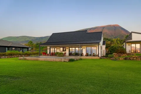 $2,895,000 | 153 Haniu Street, Unit B, Lahaina, HI 96761