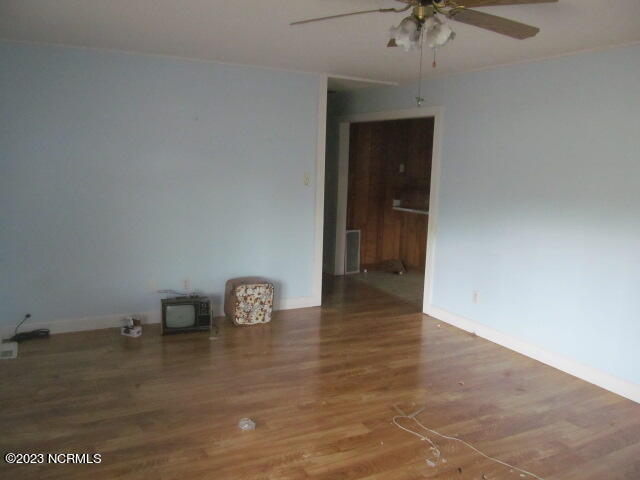 1225 Spring Garden Road New Bern, NC 28562 - Photo 6 of 15 Living Room View 2