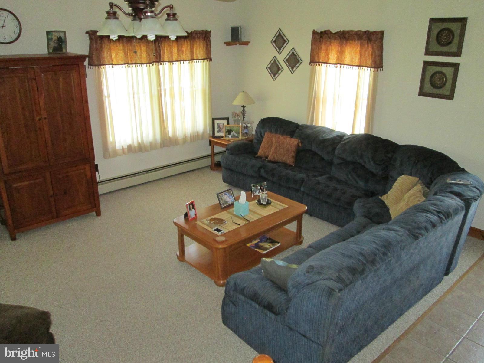 54 Pergin Farm Road Oakland, MD 21550 - Photo 7 of 29 Living Room