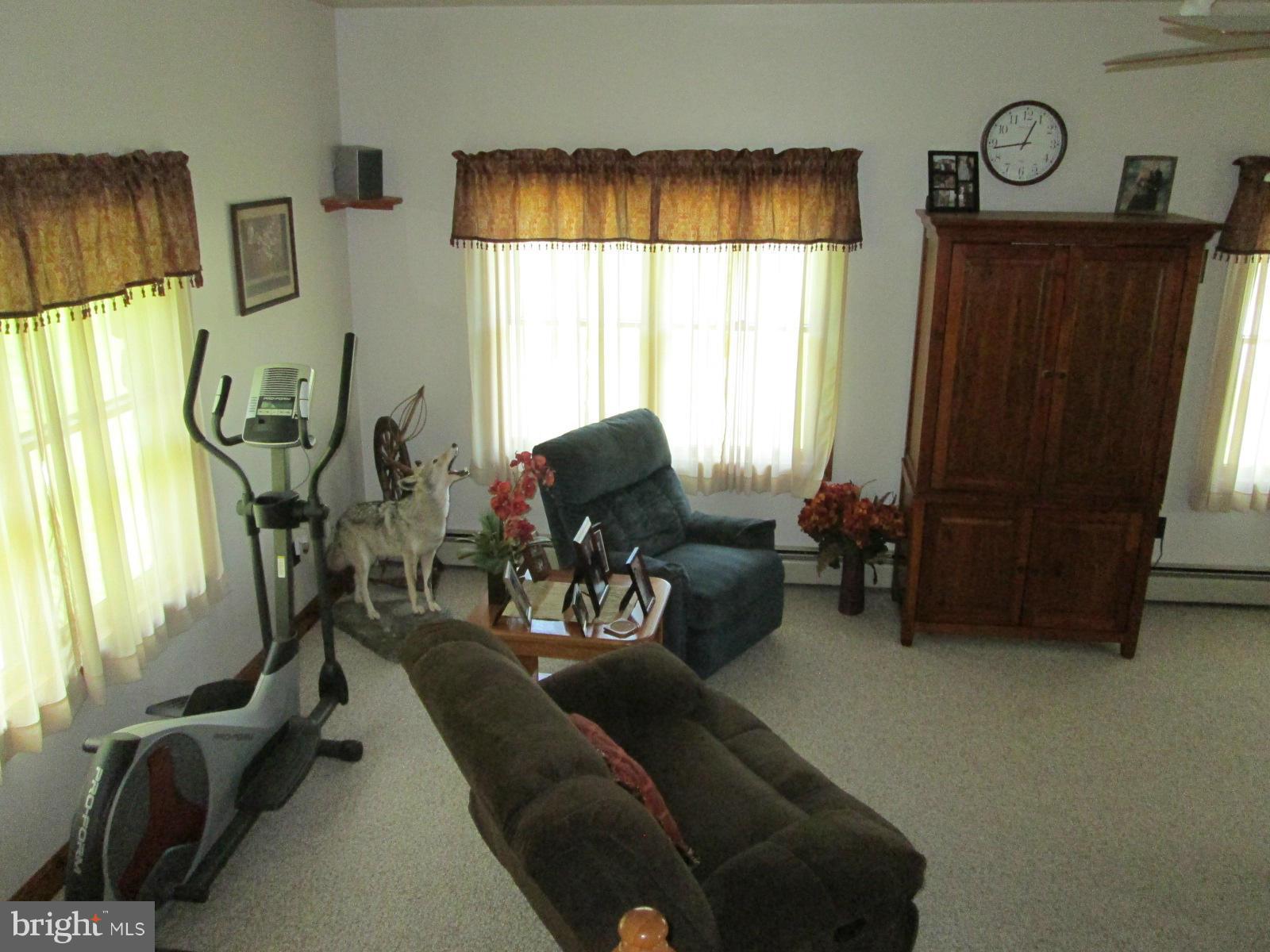 54 Pergin Farm Road Oakland, MD 21550 - Photo 8 of 29 Living Room