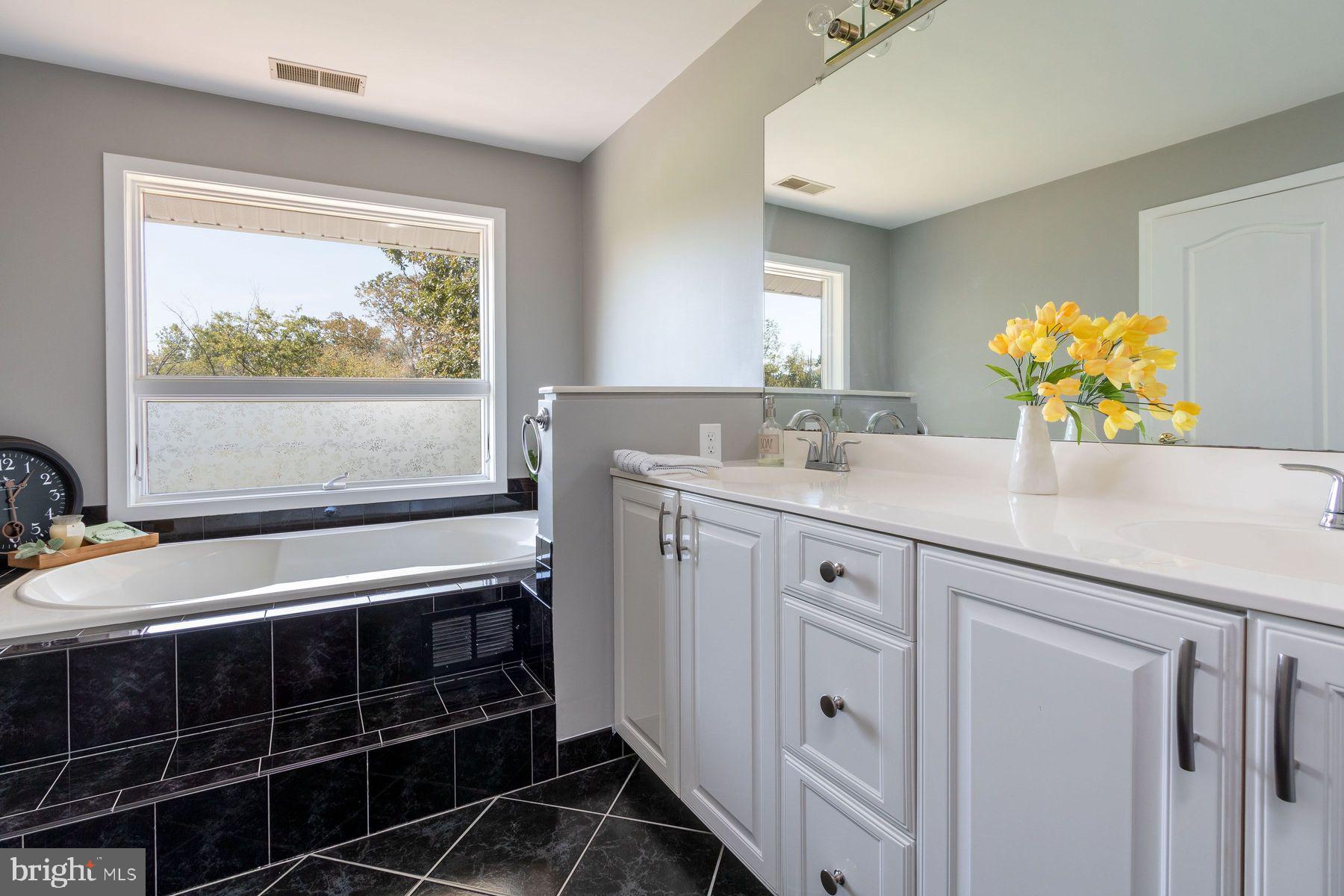 1052 Street Road New Hope, PA 18938 - Photo 28 of 42