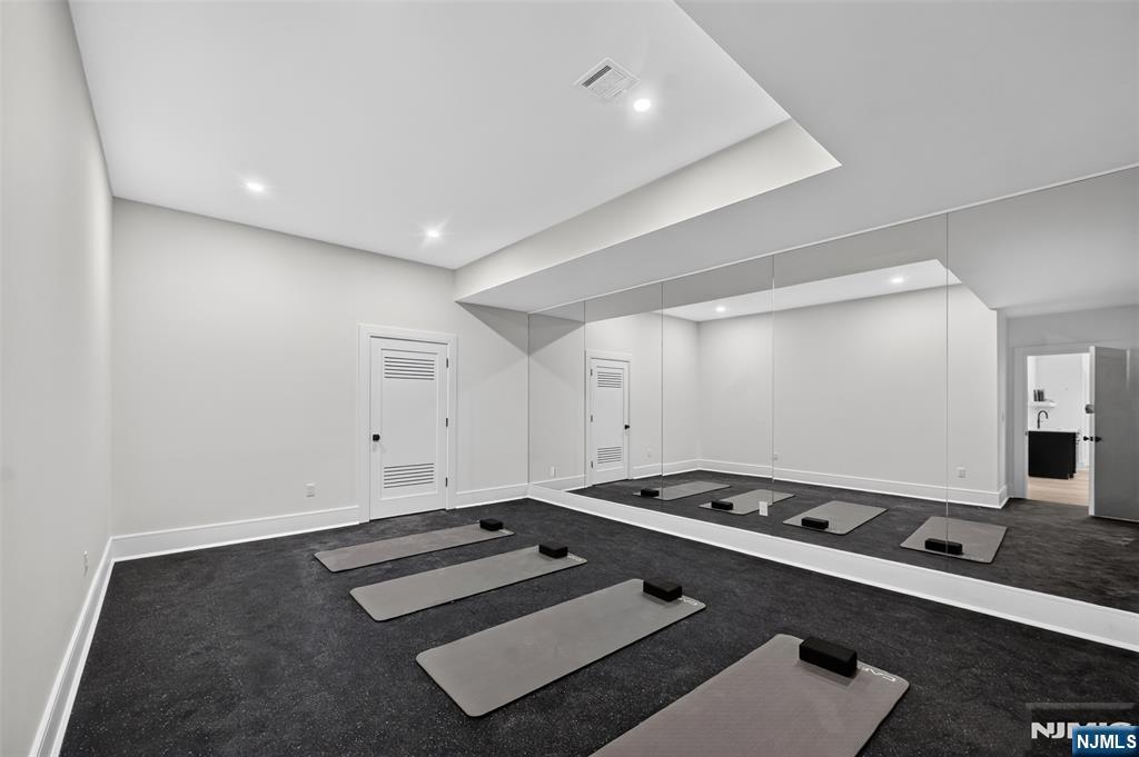 134 Morningside Road Paramus, NJ 07652 - Photo 47 of 47 Gallery Image 47