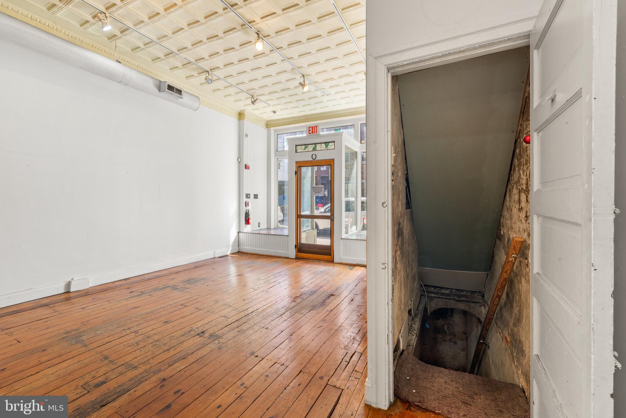 713 South 4th Street Philadelphia, PA 19147 - Photo 30 of 85 a view of empty room with wooden floor and fan