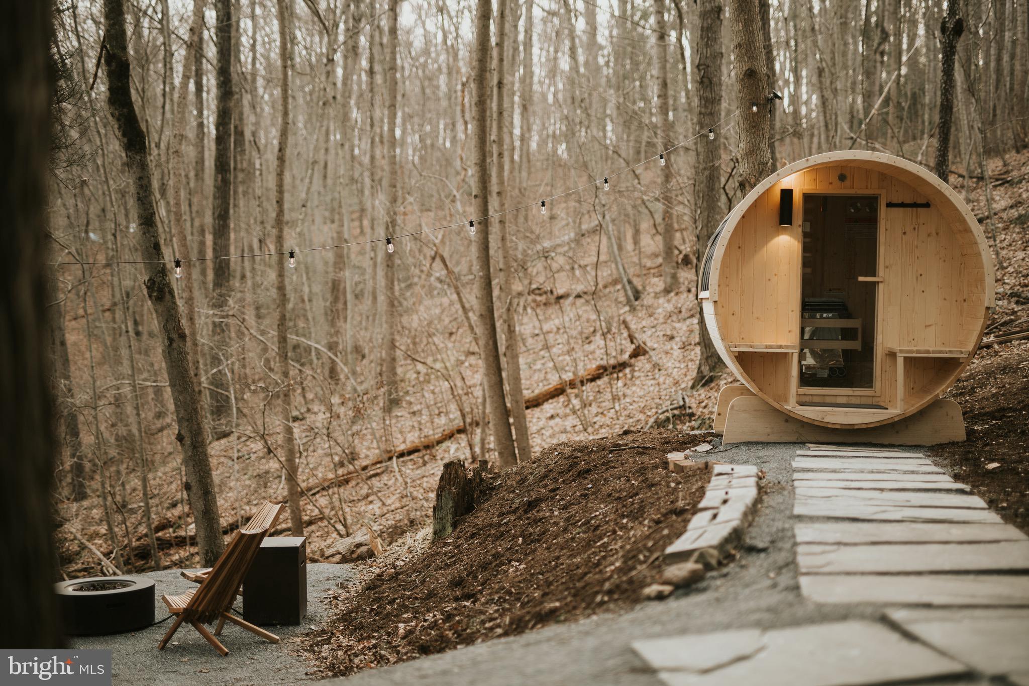 87 Pond Road Delta, PA 17314 - Photo 15 of 20 Private Sauna