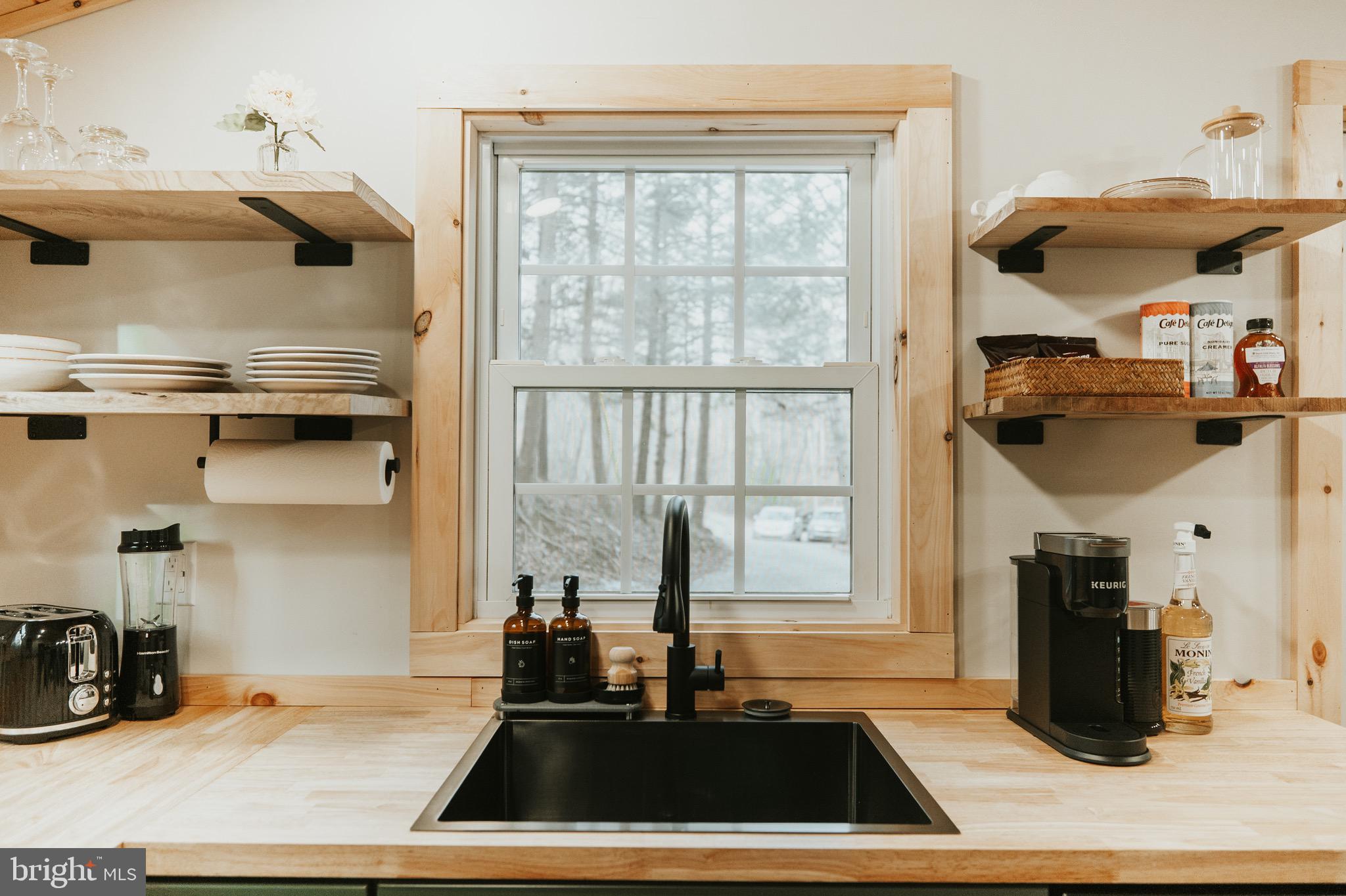 87 Pond Road Delta, PA 17314 - Photo 5 of 20 Floating shelves in kitchen
