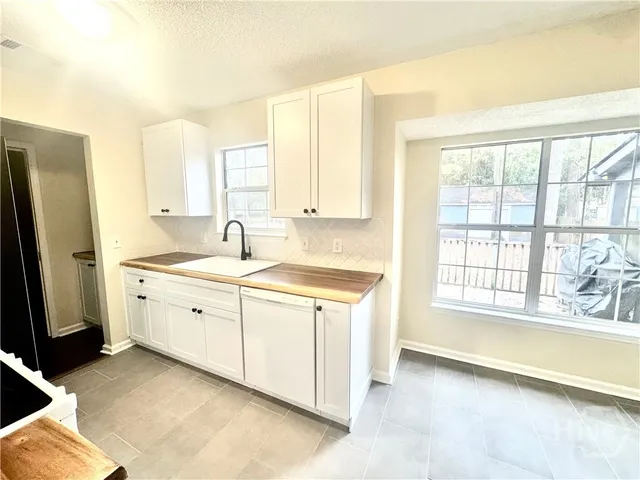 $2,100 | 121 Sugar Mill Circle, Savannah, GA 31419