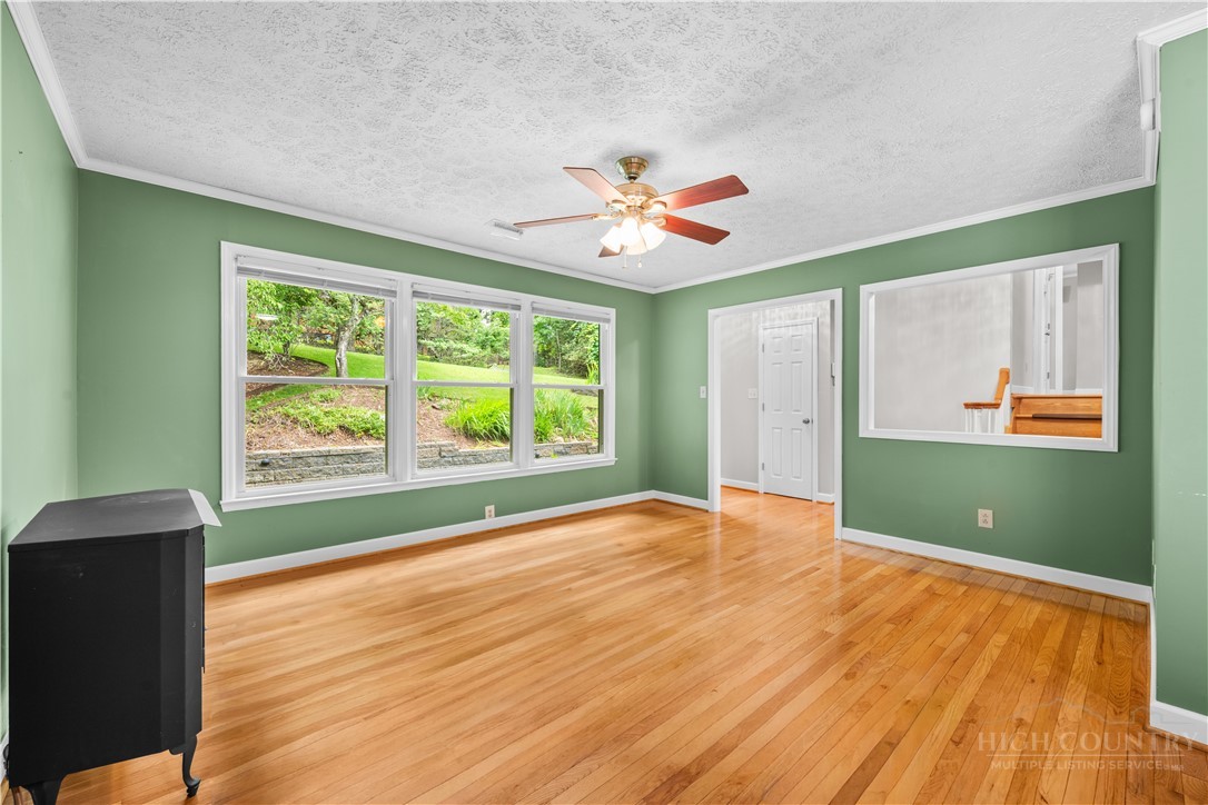 945 7 Oaks Road Boone, NC 28607 - Photo 7 of 50