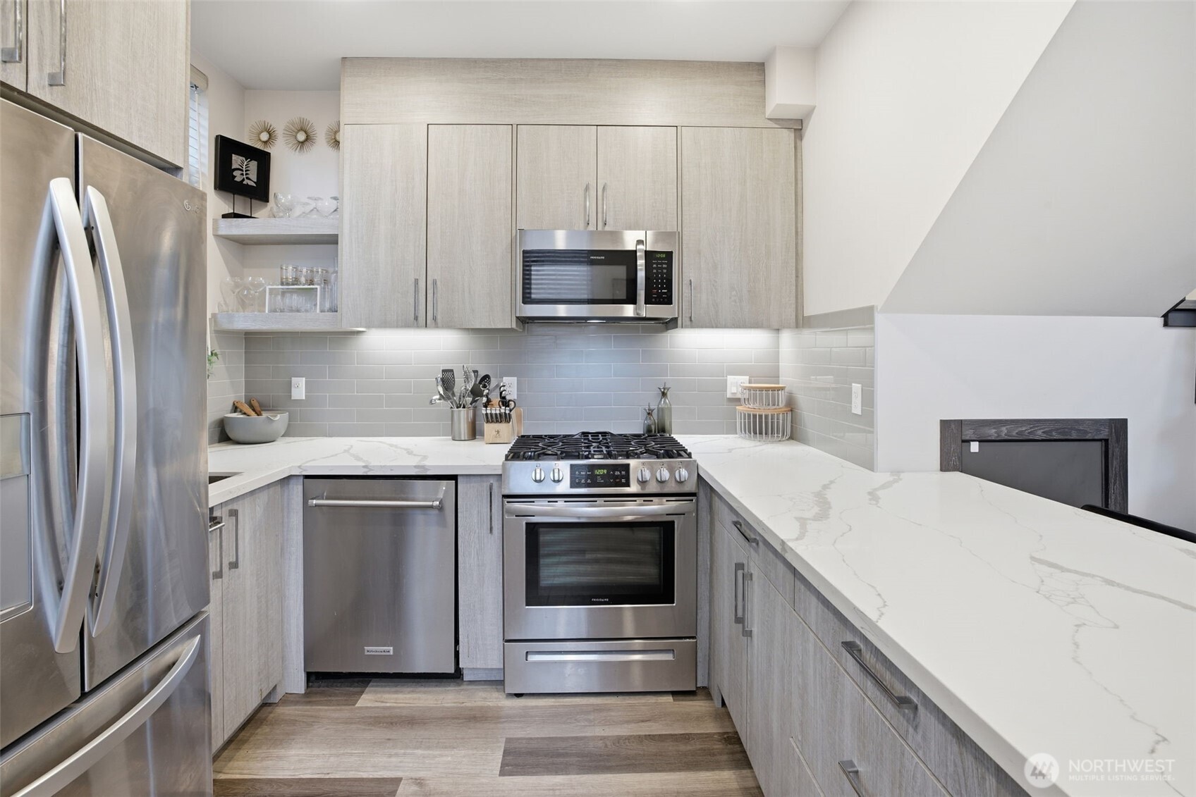 5620 California Avenue Southwest, Unit A Seattle, WA 98136 - Photo 13 of 40