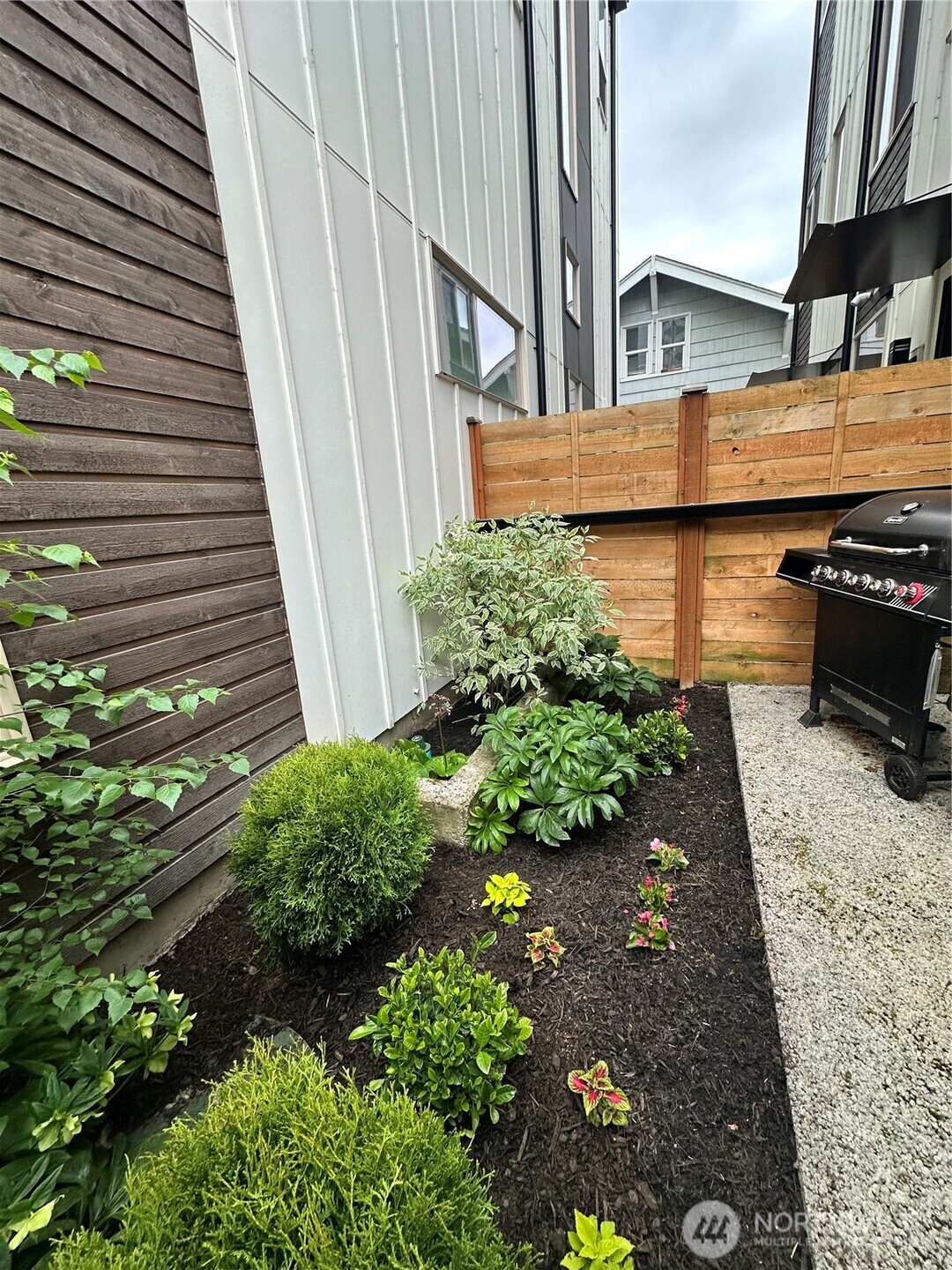 5620 California Avenue Southwest, Unit A Seattle, WA 98136 - Photo 19 of 40