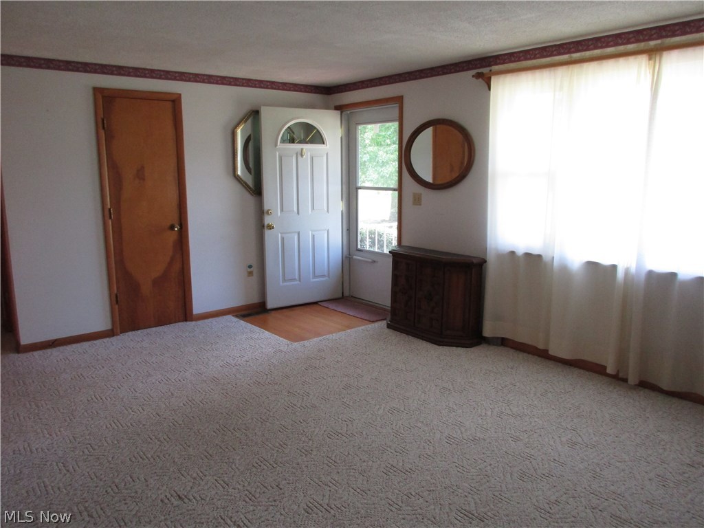 28599 Torch Road Coolville, OH 45723 - Photo 4 of 31 Living Room