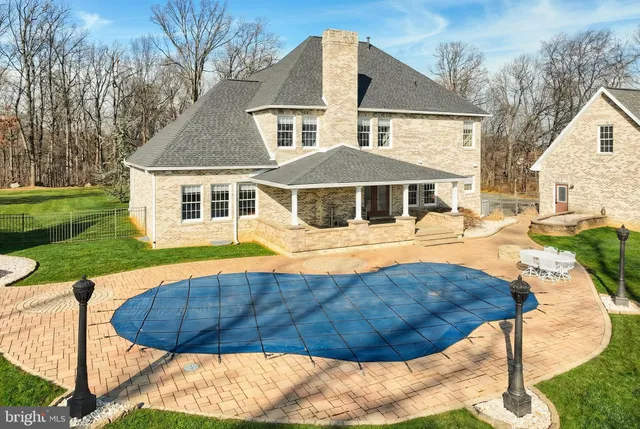 a front view of house with yard