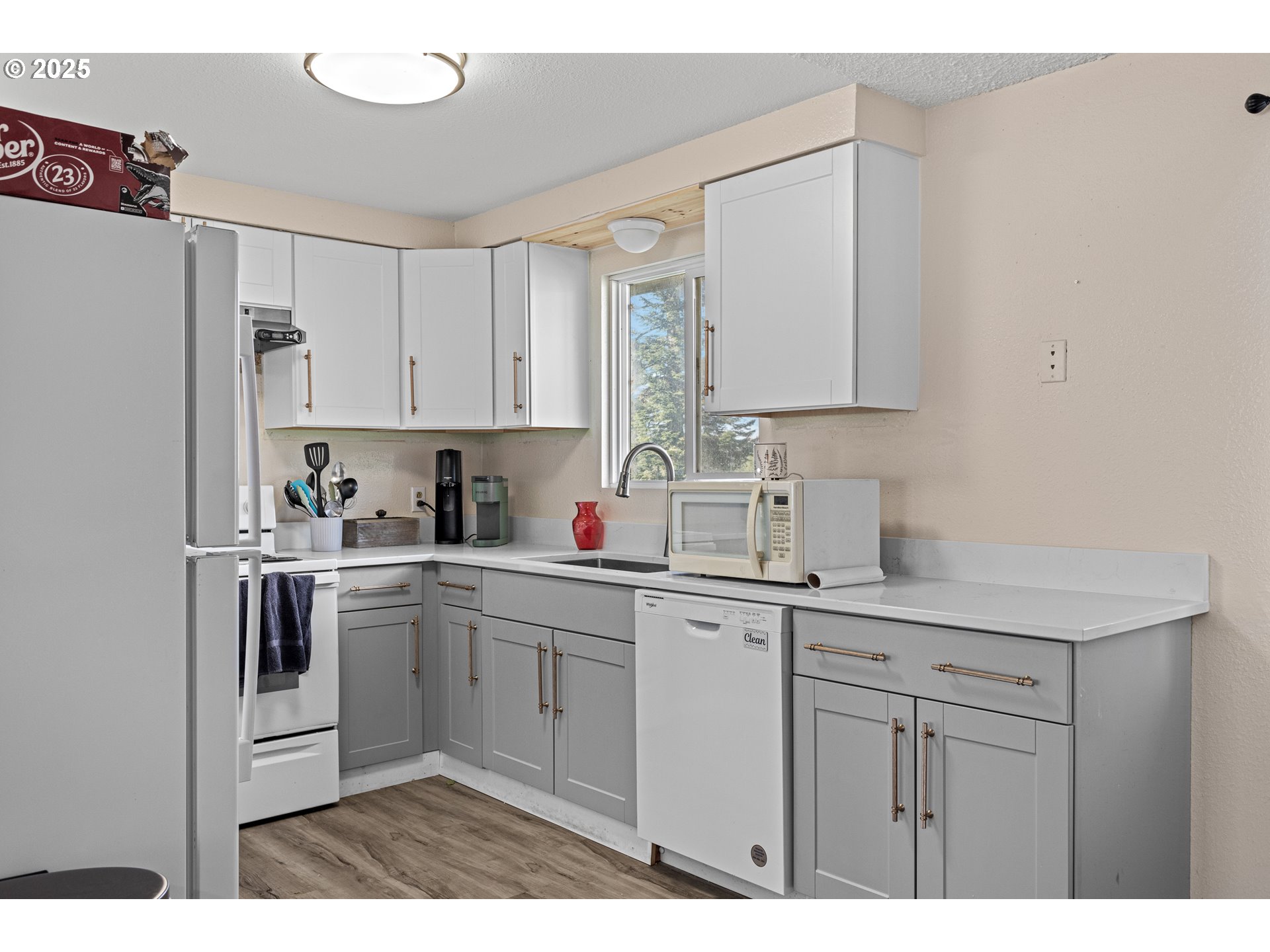 1893 Sunset Lane Myrtle Point, OR 97458 - Photo 8 of 26