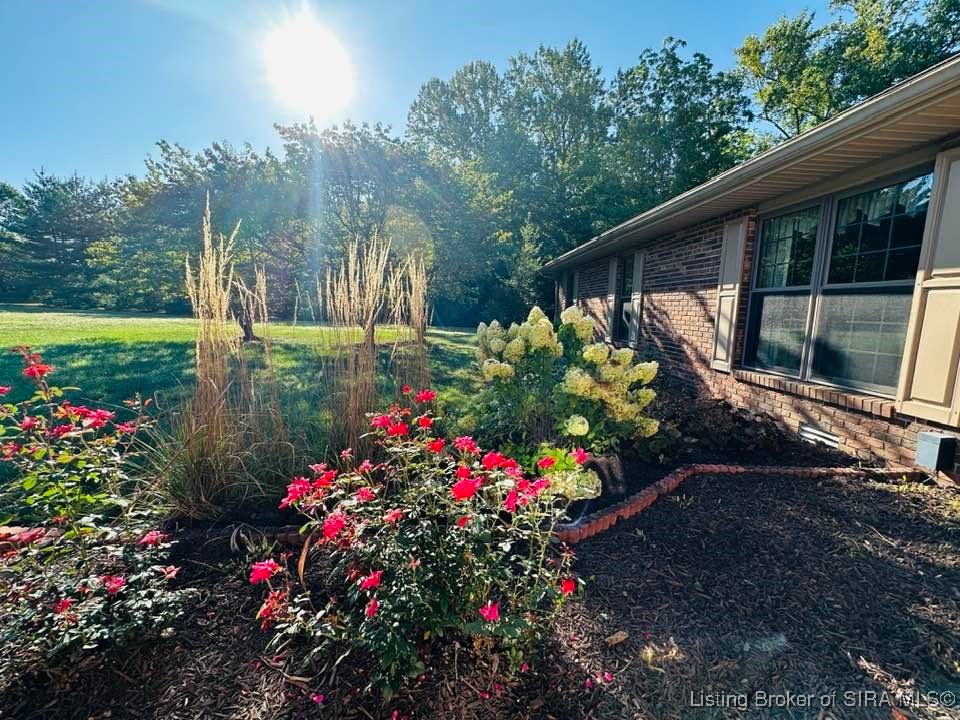 2207 West Robin Road Scottsburg, IN 47170 - Photo 21 of 80