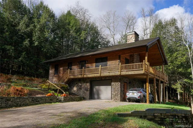 $835,000 | 149 Craigie Clair Road, Livingston Manor, NY 12758