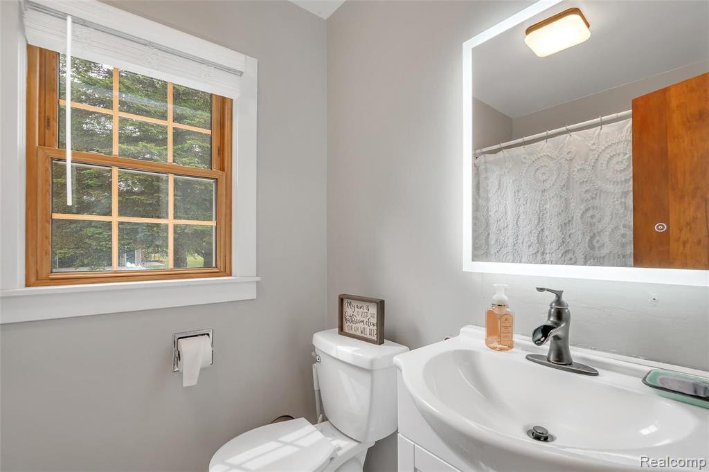 10018 Lehring Road Byron, MI 48418 - Photo 21 of 39
