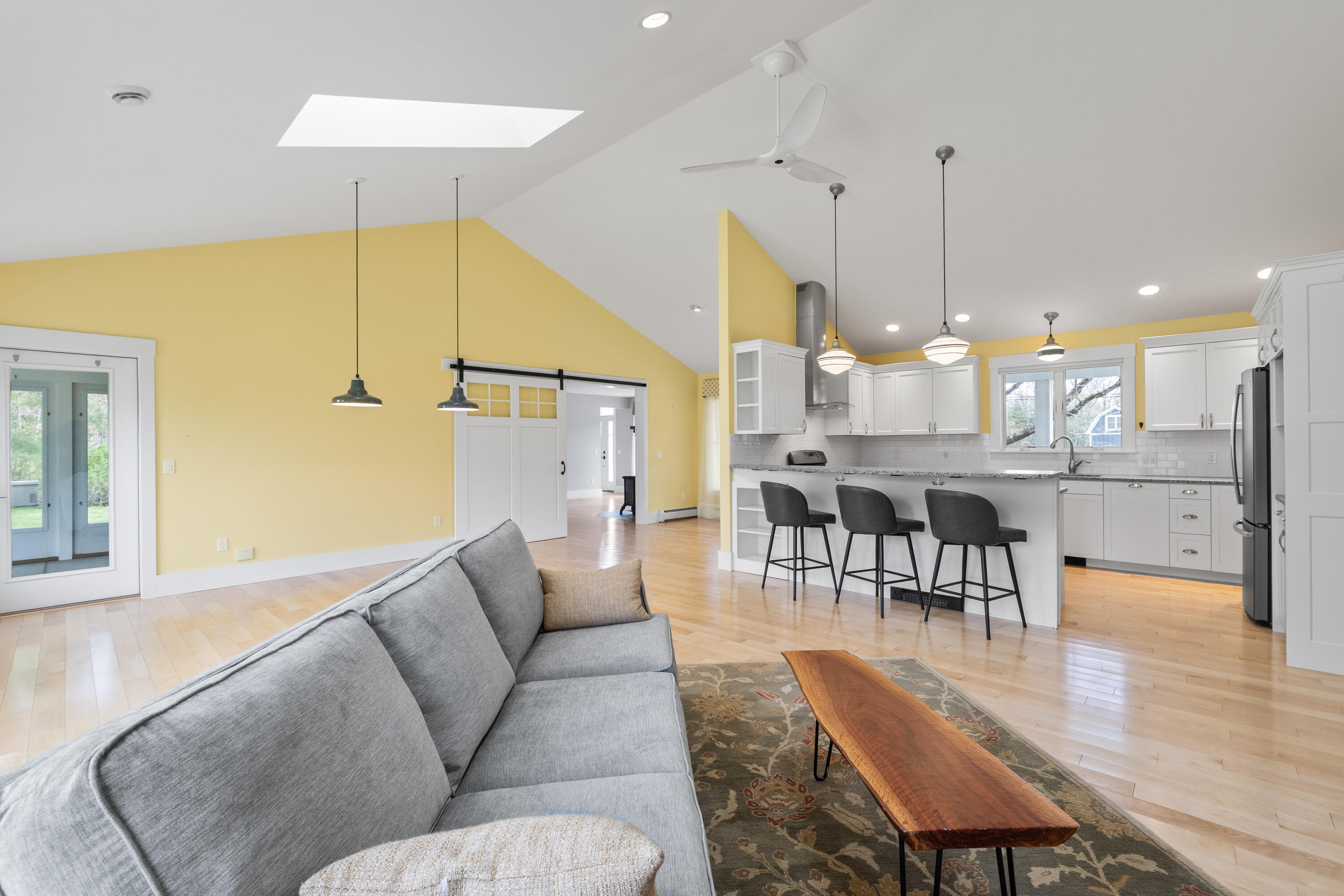 Open Concept K/DR/LR