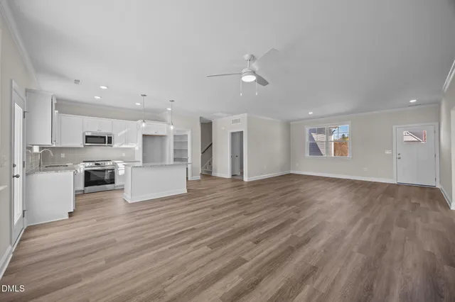 $459,000 | 25 Diamond Creek Drive, Zebulon, NC 27597