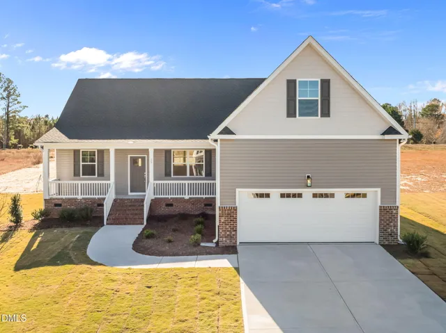 $459,000 | 25 Diamond Creek Drive, Zebulon, NC 27597