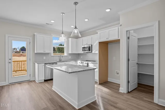 $459,000 | 25 Diamond Creek Drive, Zebulon, NC 27597