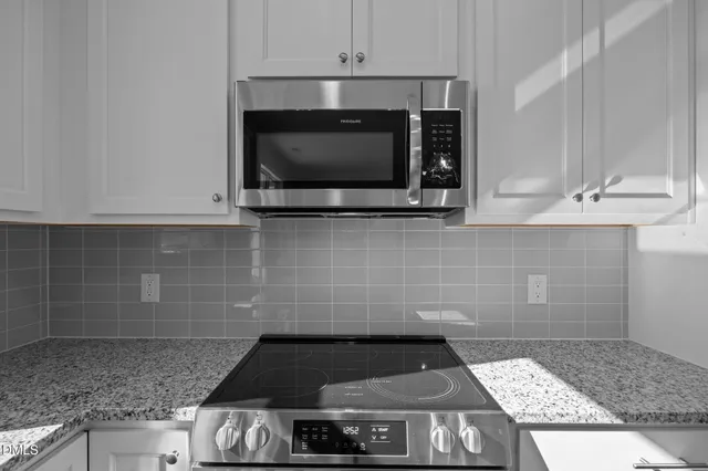 $459,000 | 25 Diamond Creek Drive, Zebulon, NC 27597