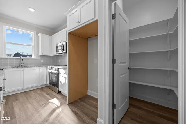 $459,000 | 25 Diamond Creek Drive, Zebulon, NC 27597