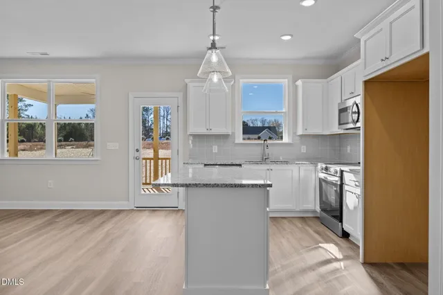 $459,000 | 25 Diamond Creek Drive, Zebulon, NC 27597