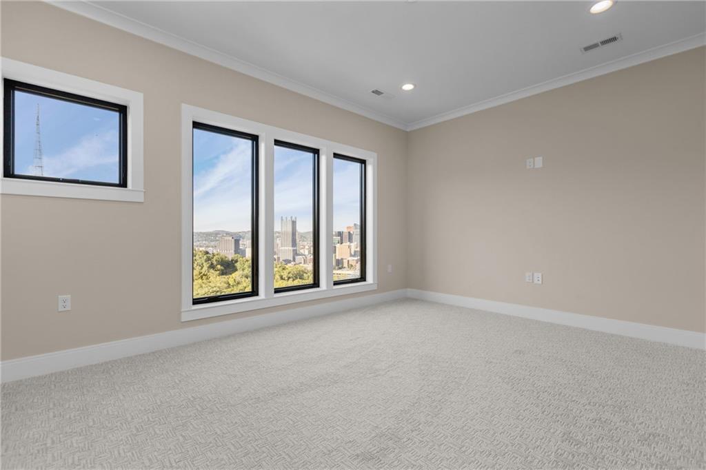 424 William Street Pittsburgh, PA 15211 - Photo 21 of 33 Gallery Image 21