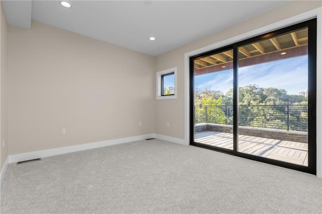 424 William Street Pittsburgh, PA 15211 - Photo 31 of 33 Gallery Image 31
