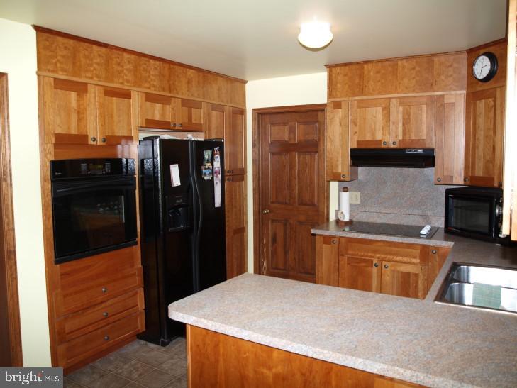 706 Ridge Avenue Ephrata, PA 17522 - Photo 8 of 11 Gallery Image 8