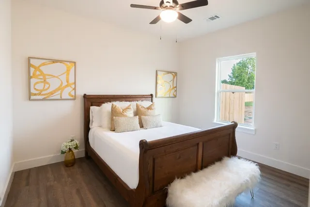 $364,500 | 304 String Prairie Way, Smithville, TX 78957