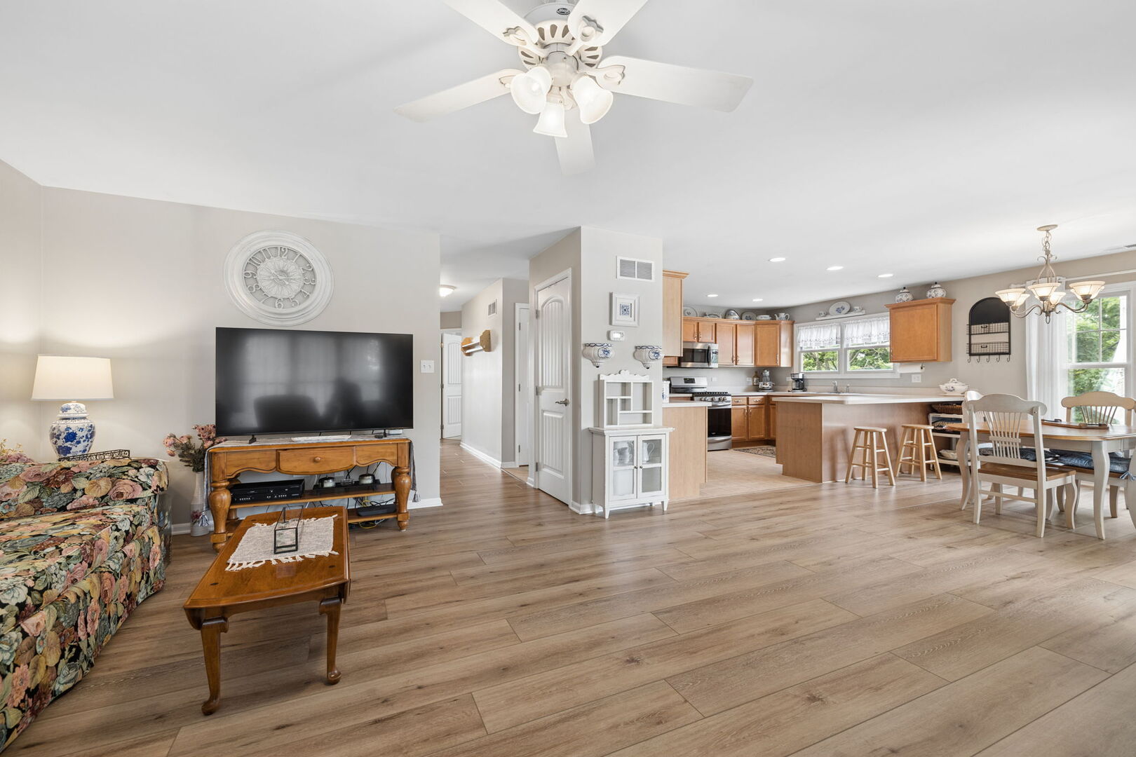 10937 Front Street, Unit 2B Mokena, IL 60448 - Photo 4 of 22