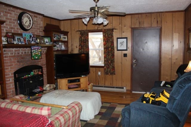 1908 Reed Creek Drive Draper, VA 24324 - Photo 8 of 10 Gallery Image 8