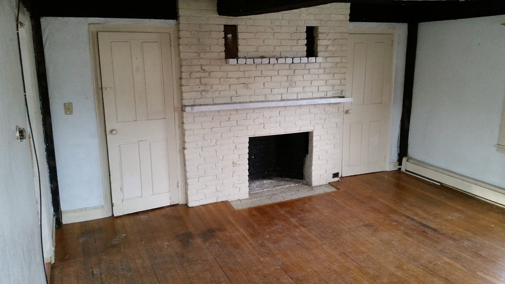 139 Pleasant Street Marblehead, MA 01945 - Photo 3 of 6
