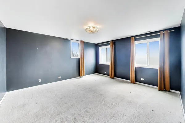 $325,000 | 7230 Adams Street, Unit D, Willowbrook, IL 60527