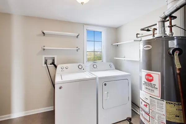 $325,000 | 7230 Adams Street, Unit D, Willowbrook, IL 60527