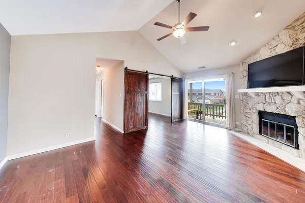 $325,000 | 7230 Adams Street, Unit D, Willowbrook, IL 60527