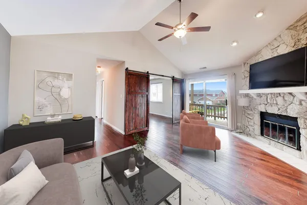 $325,000 | 7230 Adams Street, Unit D, Willowbrook, IL 60527