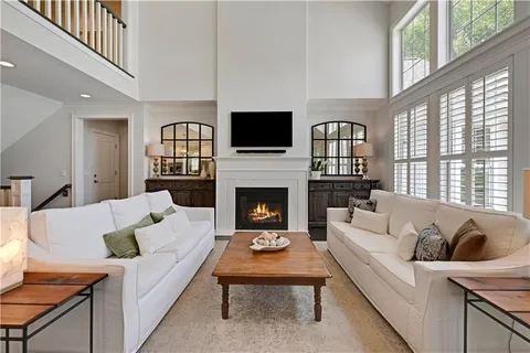 $1,949,000 | 5004 West 70th Street, Prairie Village, KS 66208